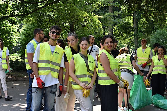 Beim Workshop mit der EDG wurde es konkret: Wie viel Abfall produziert eine Großstadt? Und was passiert damit? AAA_7780_comp